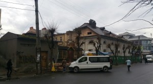 Біля вулиці Тичини, руїни цеху пивоварні