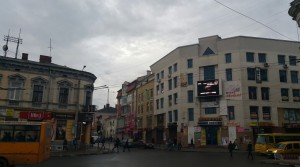 Ще перехрестя вулиці Новгородська